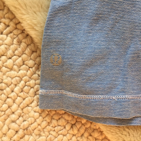 Lululemon Blue Workout T-Shirt - Picture 5 of 5